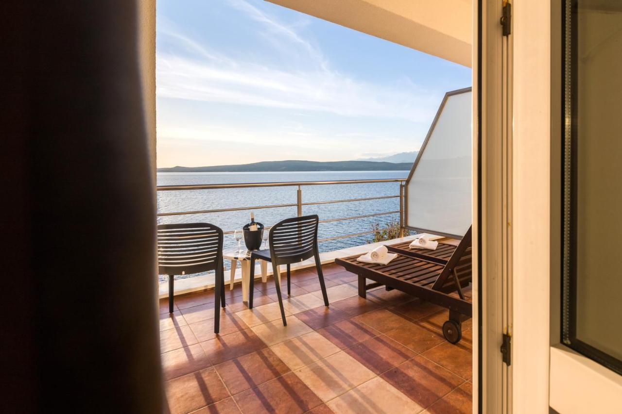 Hotel Rooms Roccia ノビグラード・ダルメーシャ エクステリア 写真