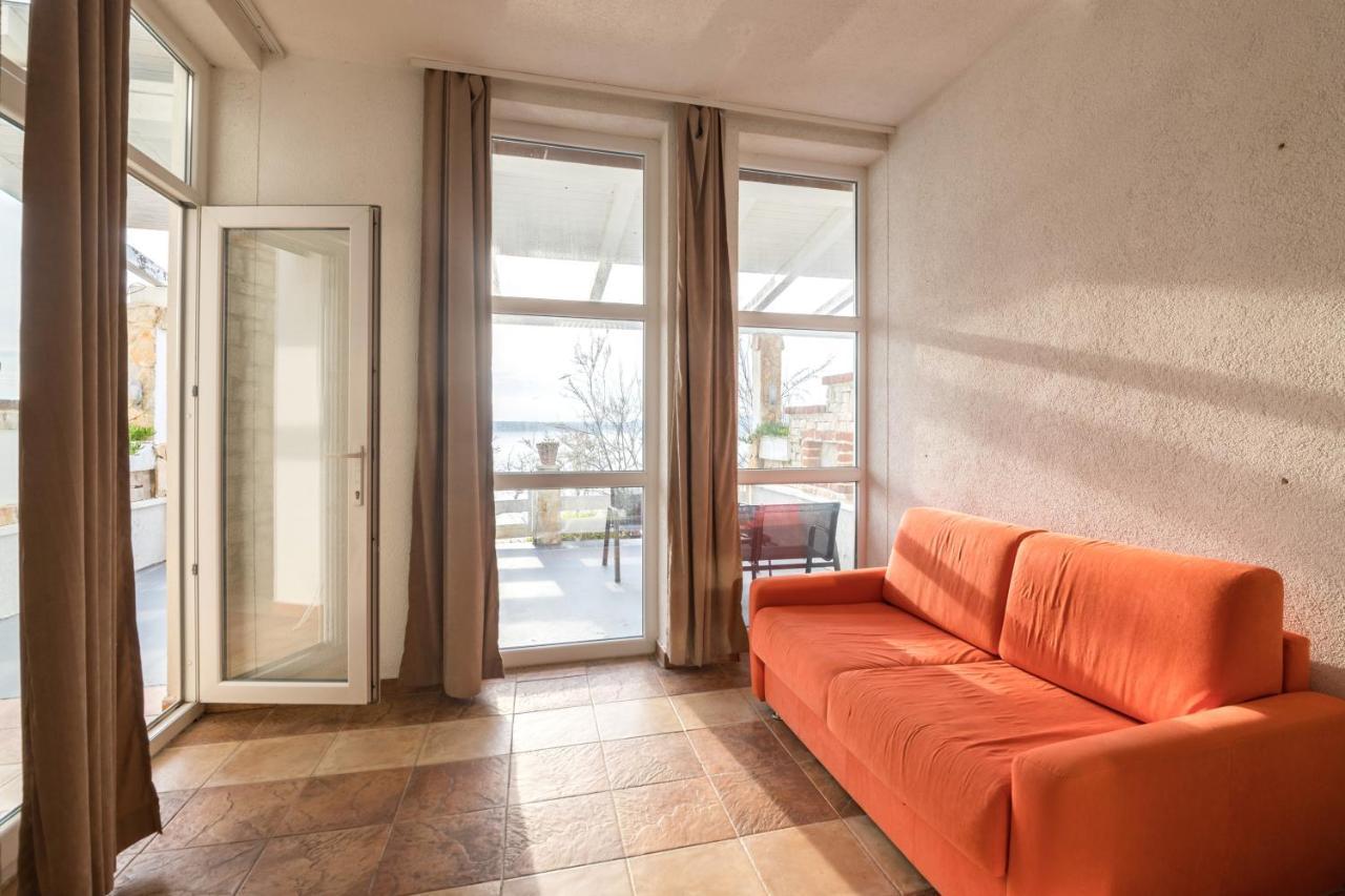 Hotel Rooms Roccia ノビグラード・ダルメーシャ エクステリア 写真