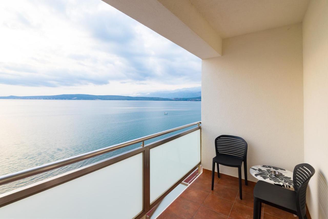 Hotel Rooms Roccia ノビグラード・ダルメーシャ エクステリア 写真