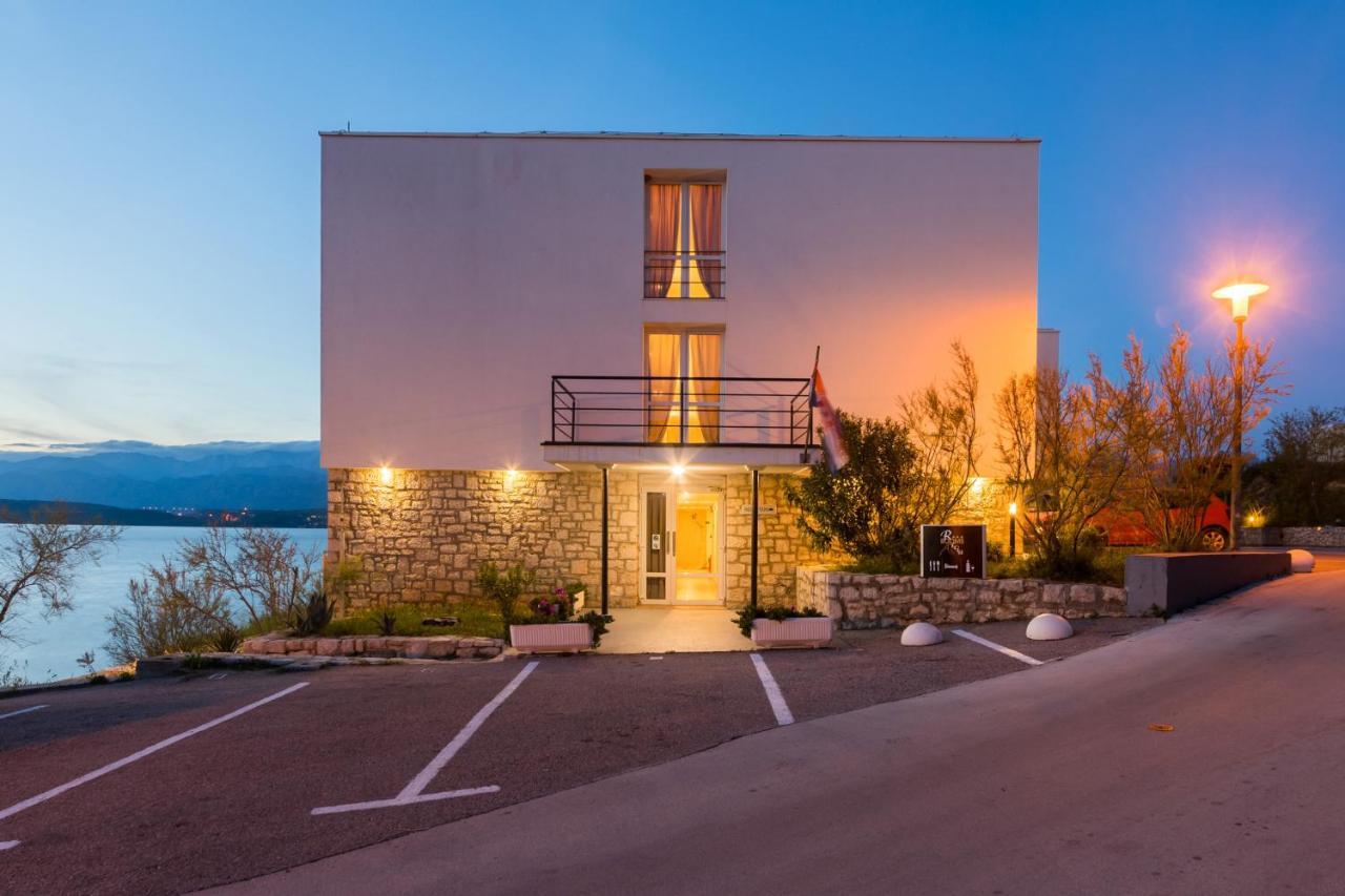 Hotel Rooms Roccia ノビグラード・ダルメーシャ エクステリア 写真