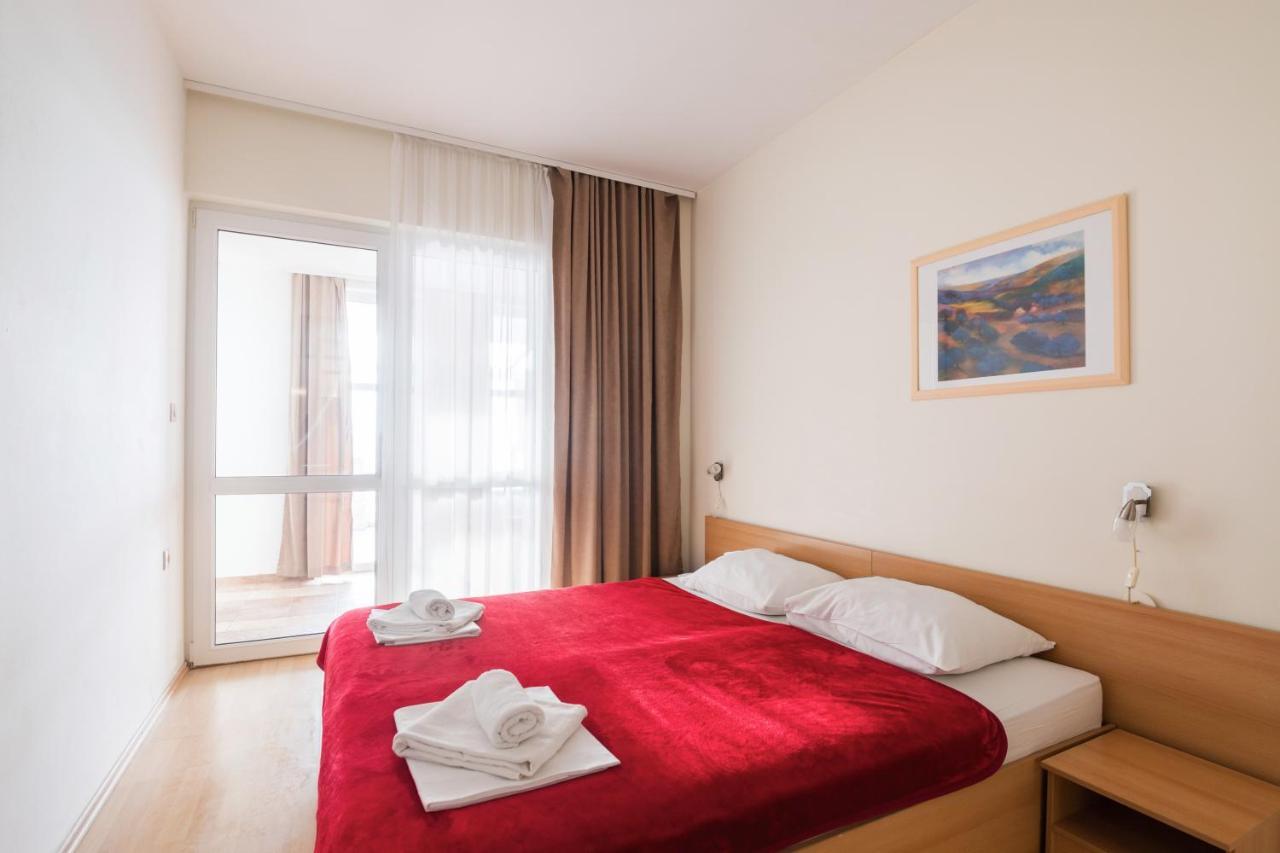 Hotel Rooms Roccia ノビグラード・ダルメーシャ エクステリア 写真