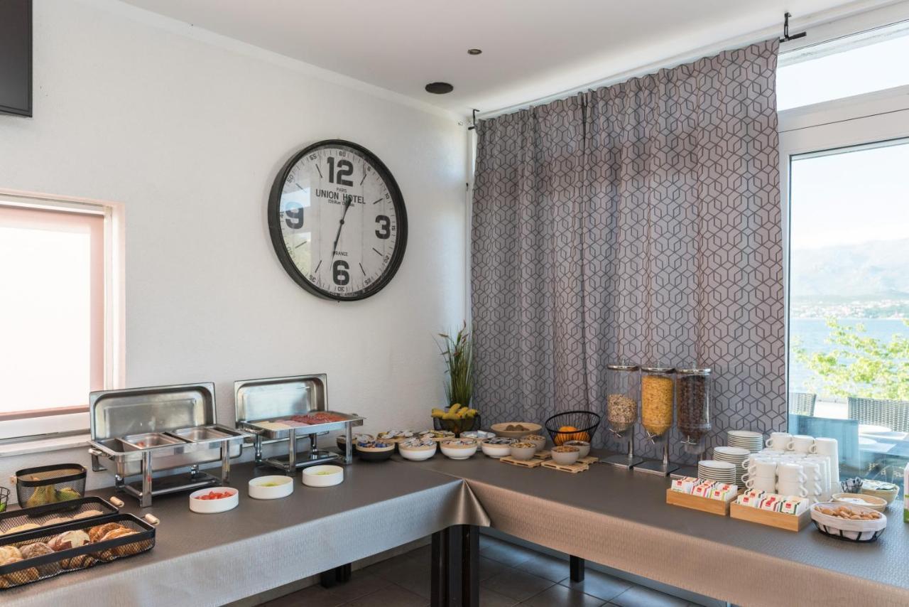 Hotel Rooms Roccia ノビグラード・ダルメーシャ エクステリア 写真